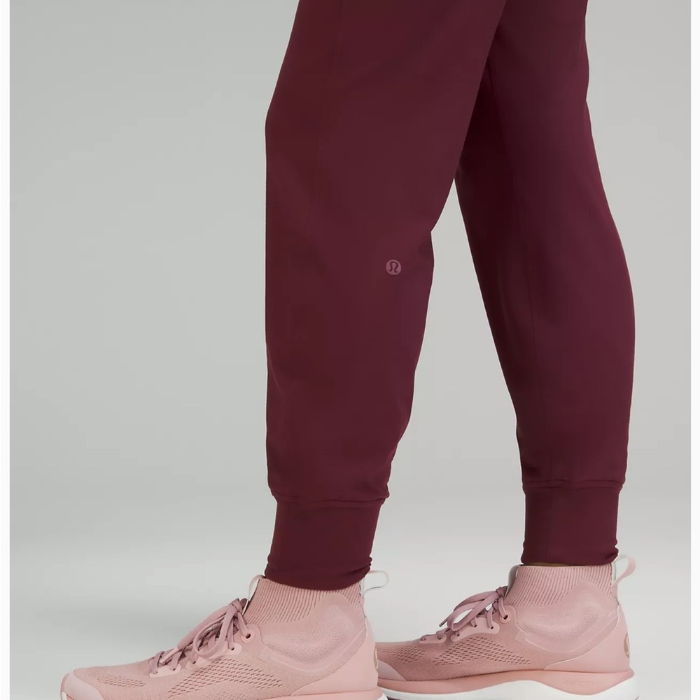Ready to Rulu Jogger - Picture 4 of 12
